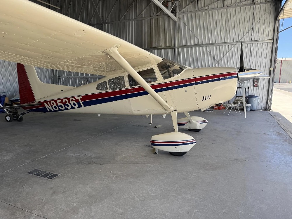 1970 Cessna 185