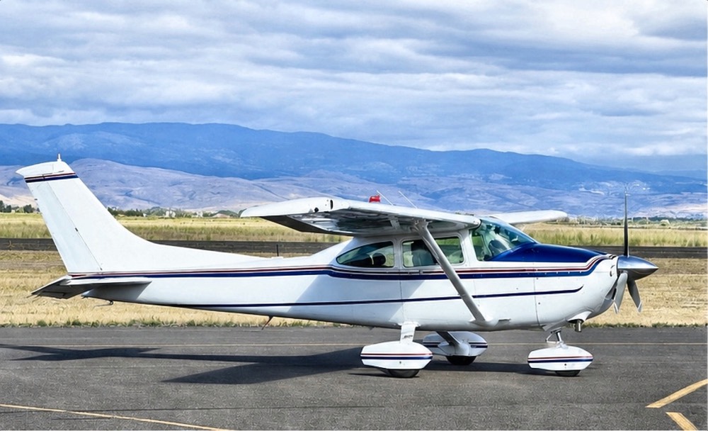 1985 Cessna 182R